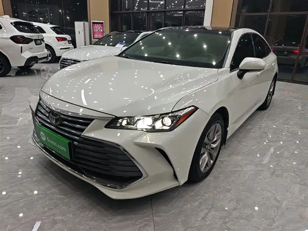 Toyota Avalon 2019 — фото 1