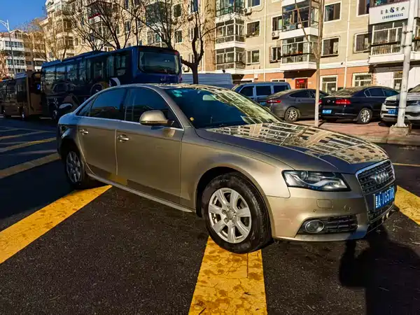 Audi A4L 2012