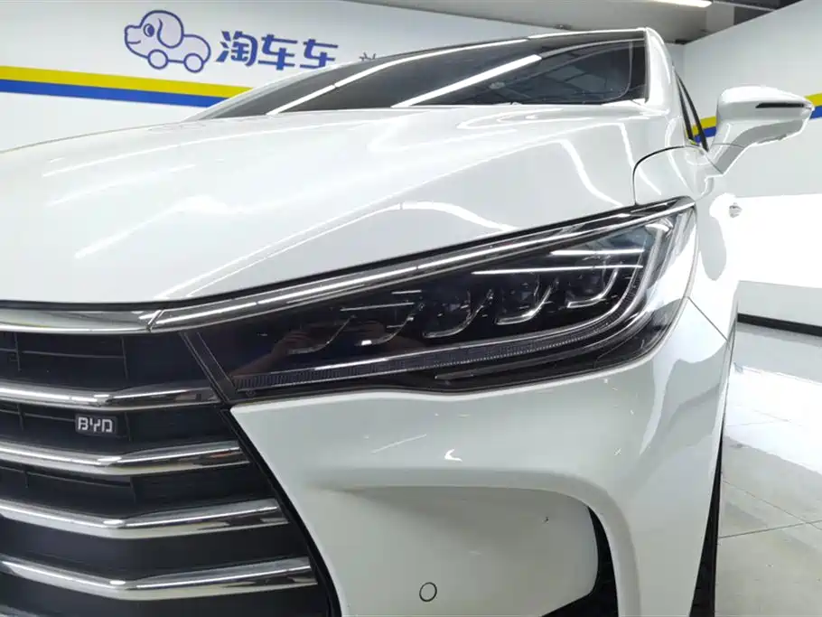 BYD MAX 2018
