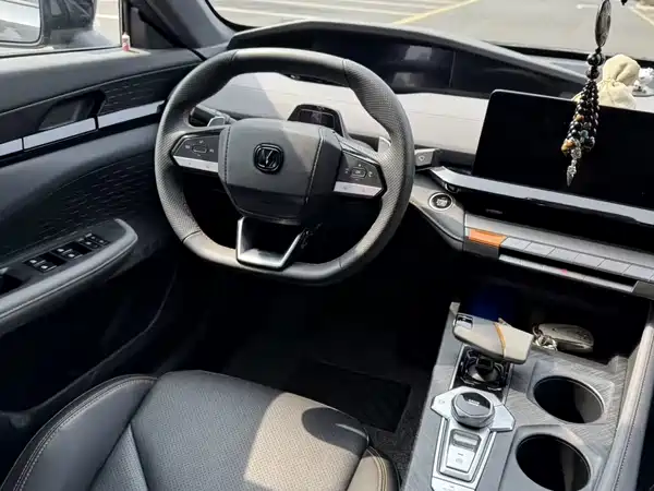 Changan UNI-V 2022