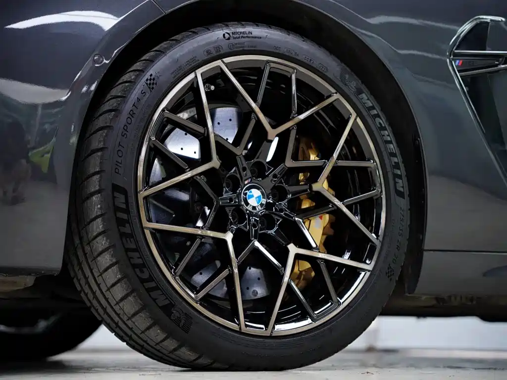 BMW M8 2021 — фото 22