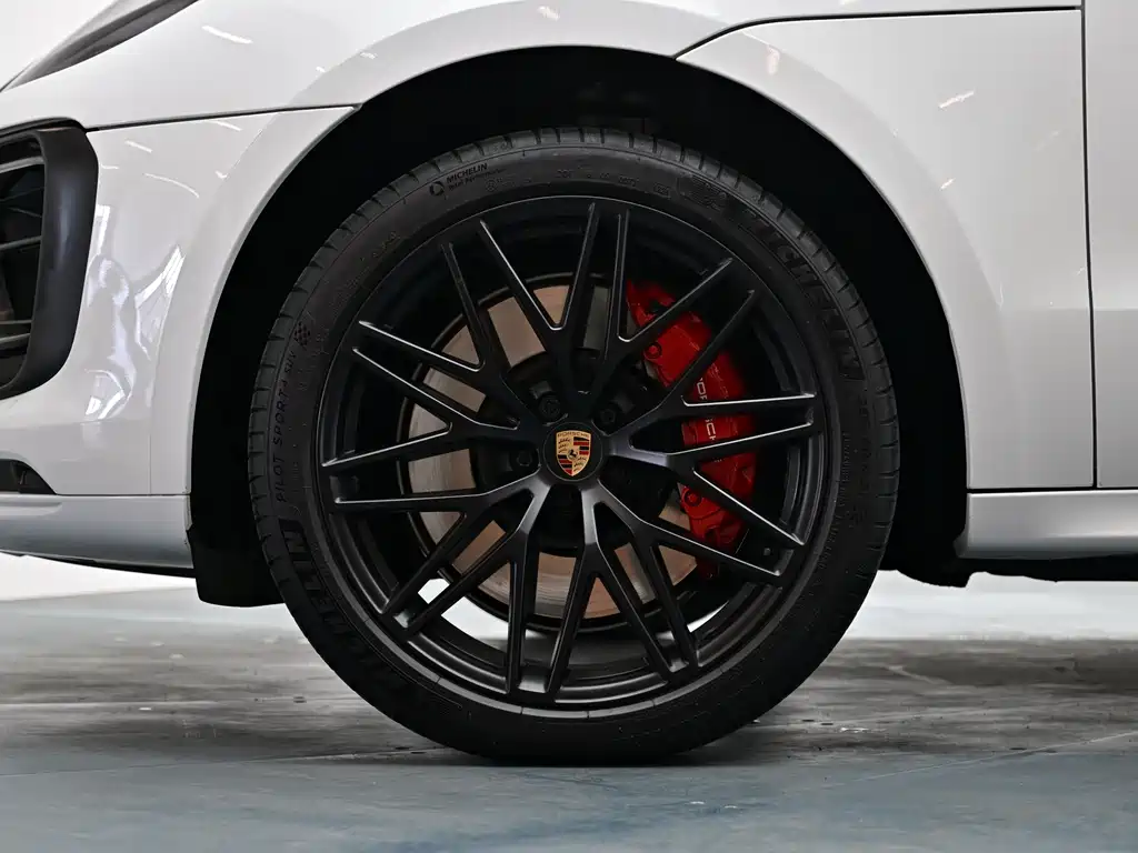 Porsche Macan 2023 — фото 14