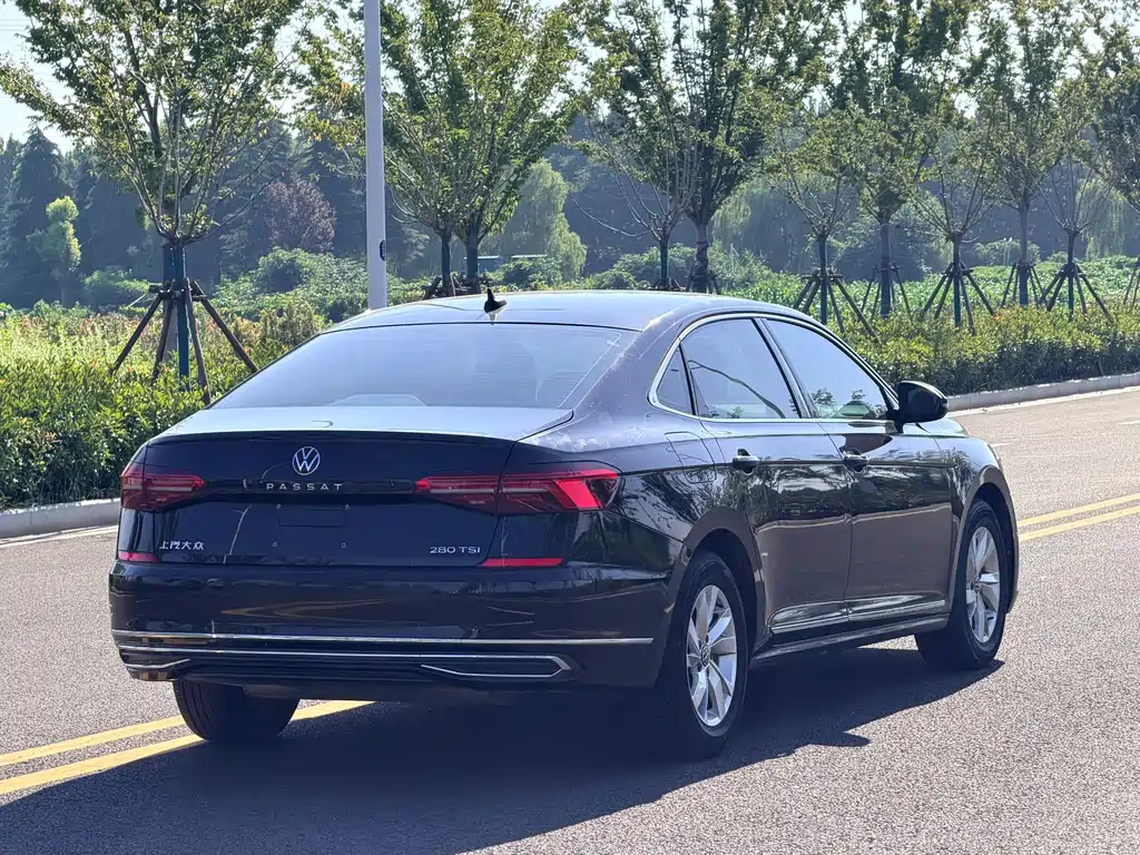 Volkswagen Passat 2021