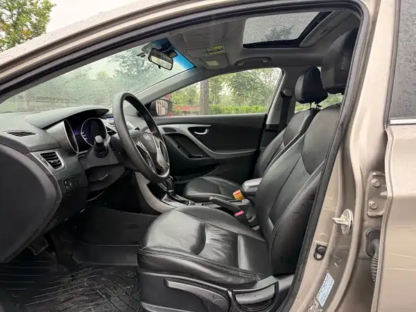Hyundai Elantra Langdong 2015