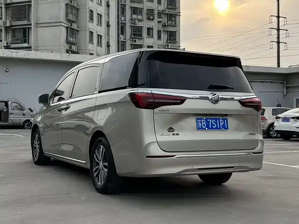 Buick GL8 2023