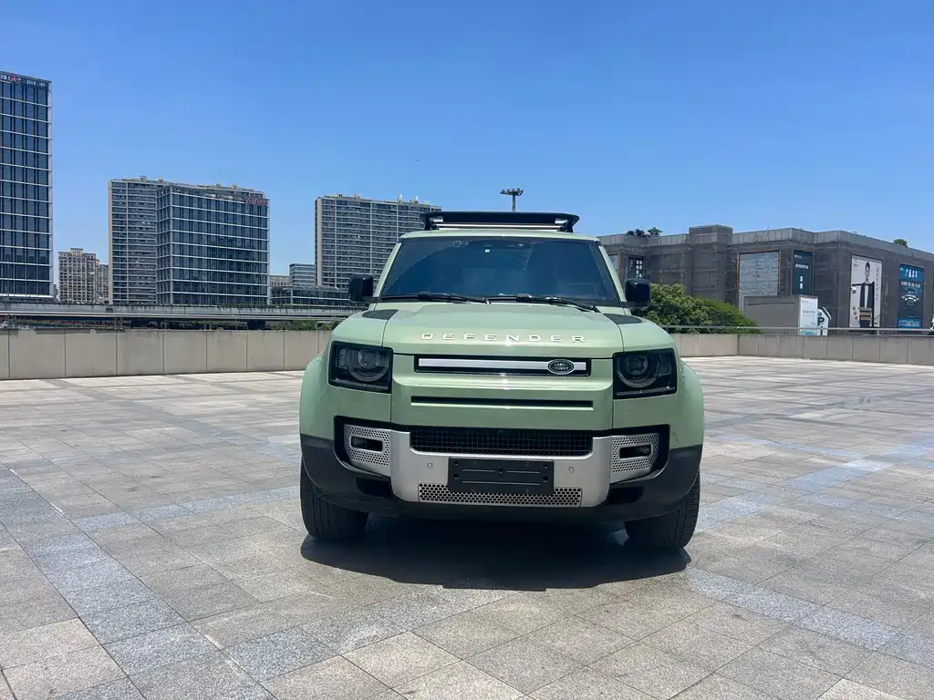 Land Rover Defender 2023 — фото 2