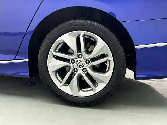 Honda Accord 2019 — фото 19