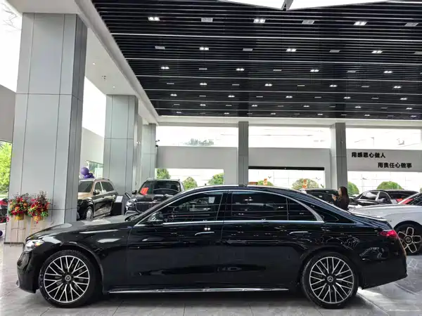 Mercedes-Benz S-Class 2023