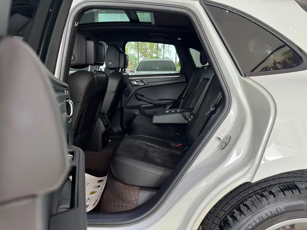 Porsche Macan 2020