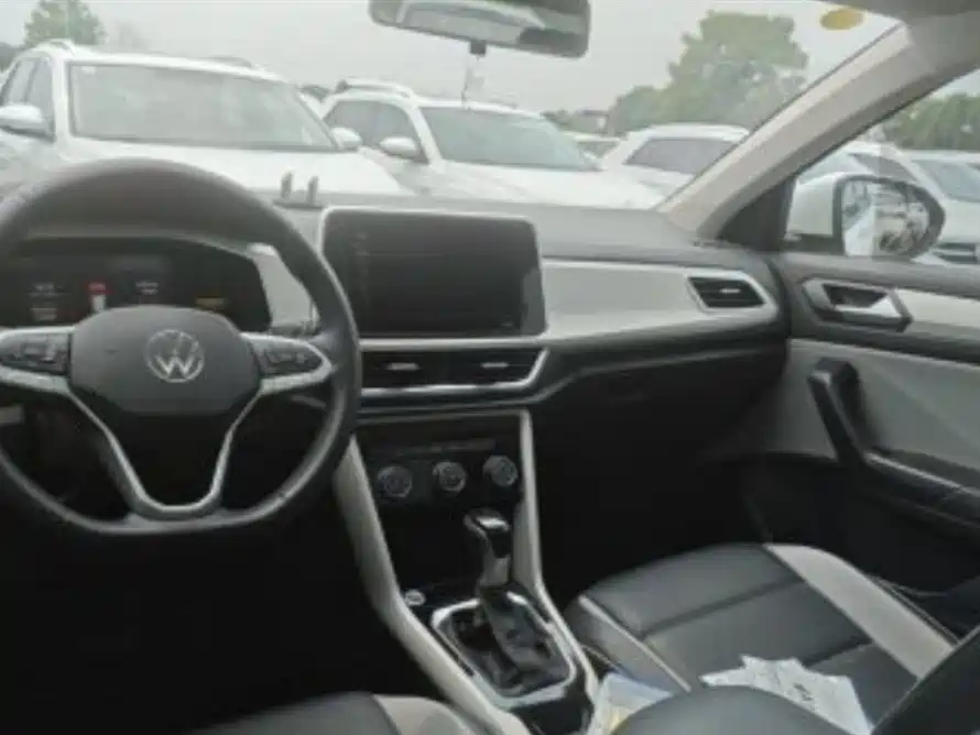 Volkswagen T-Roc 2024