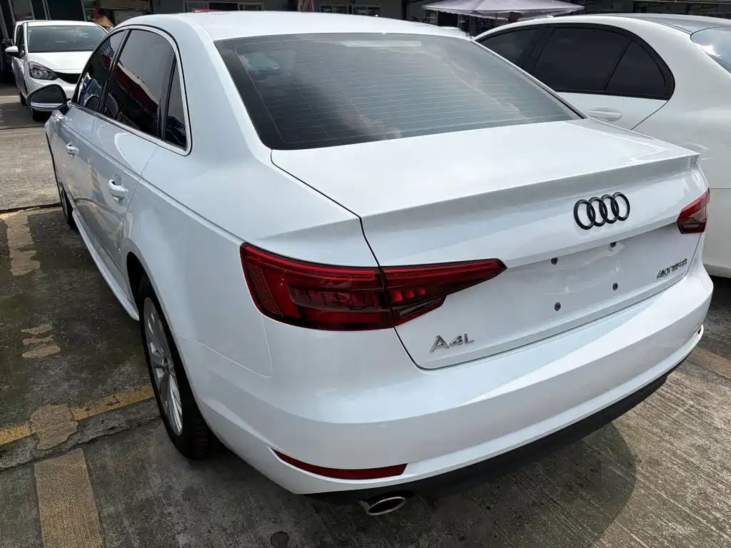Audi A4L 2017 — фото 15