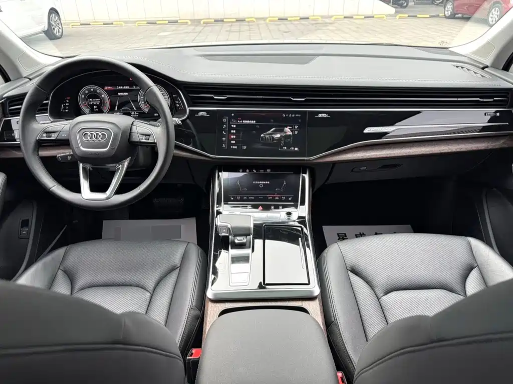 Audi Q7 2023