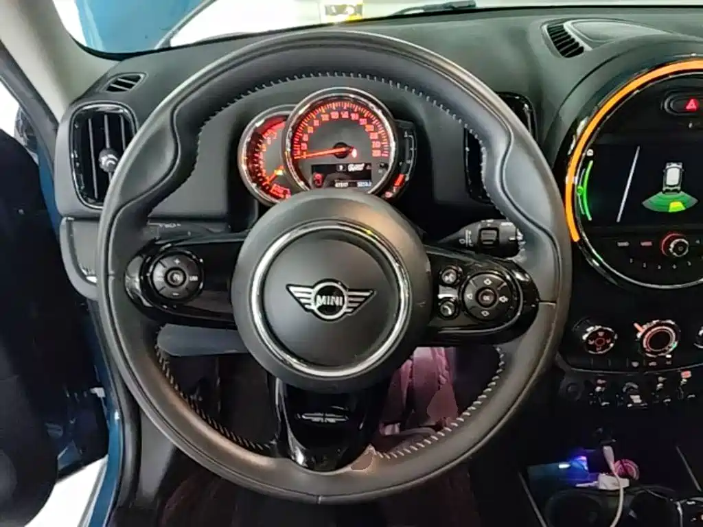 MINI Countryman 2019 — фото 11
