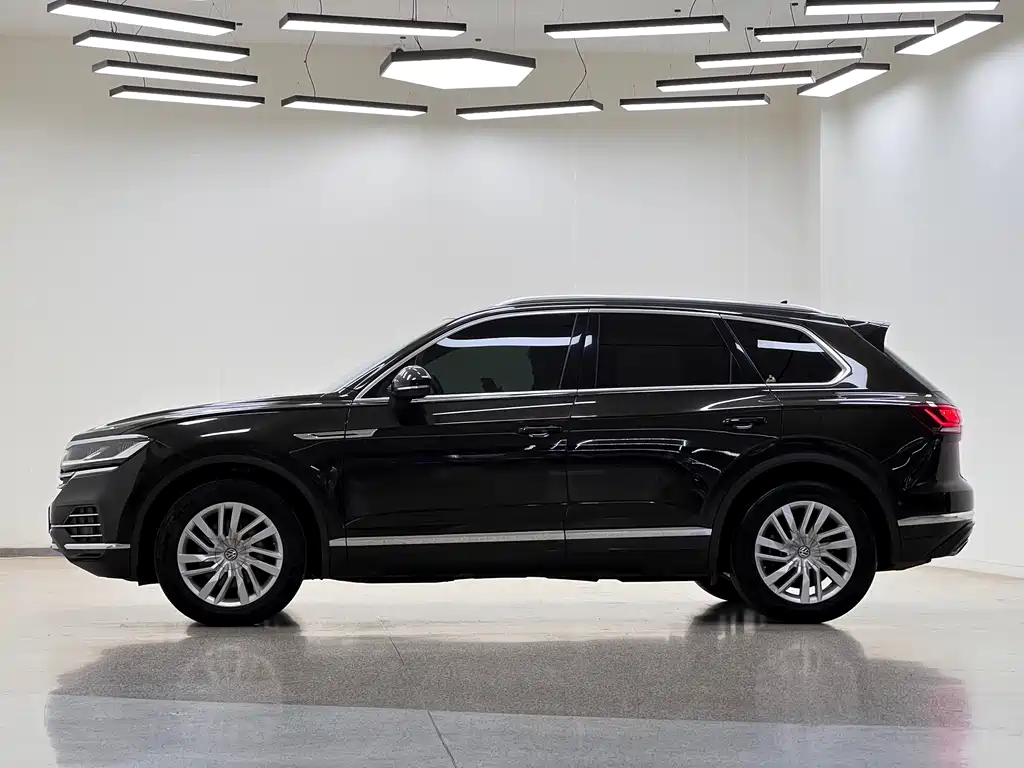 Volkswagen Touareg 2019 — фото 4