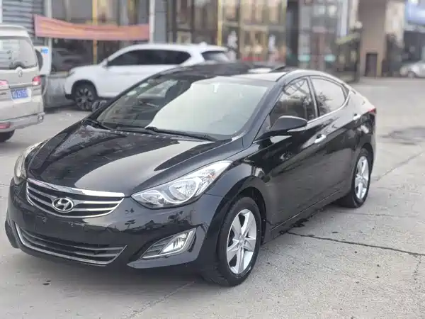 Hyundai Elantra Langdong 2012