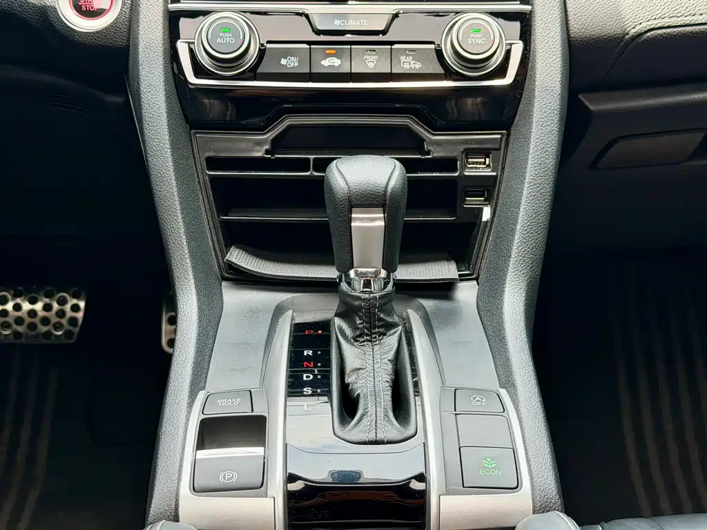 Honda Civic 2019 — фото 14