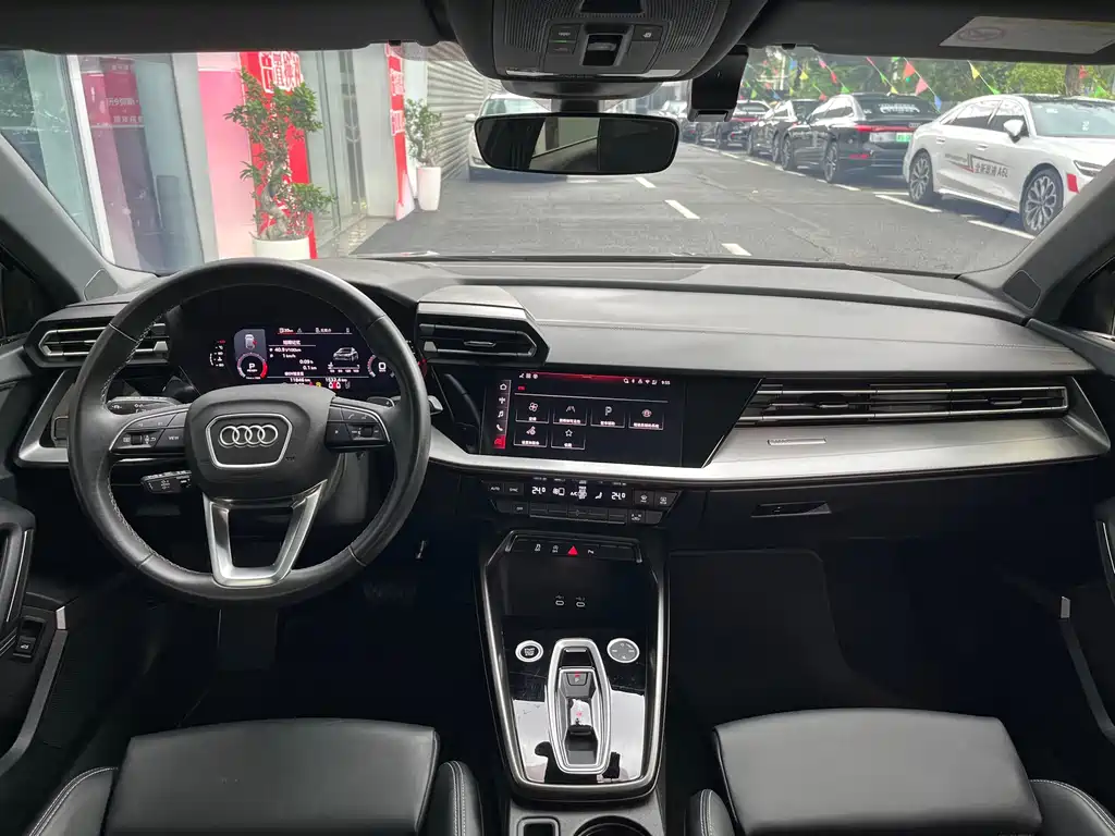 Audi A3 2025 — фото 15