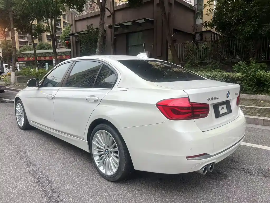 BMW 3 Series 2018 — фото 6