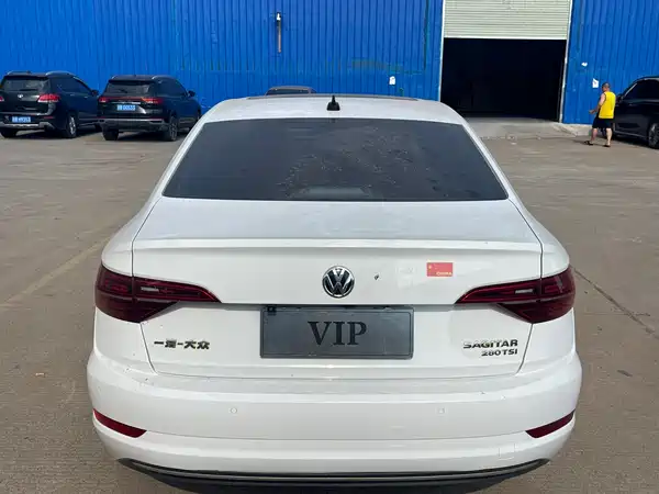 Volkswagen Sagitar 2021