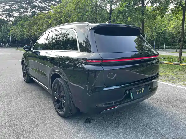 Li Auto L8 2023