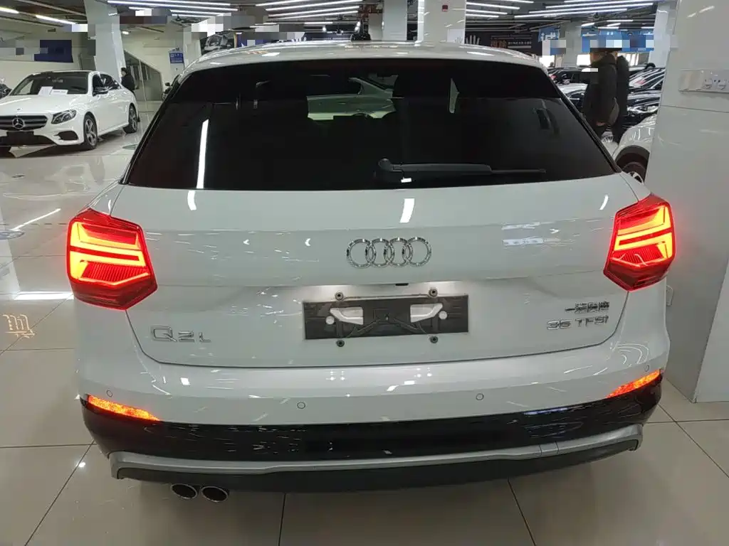 Audi Q2L 2018