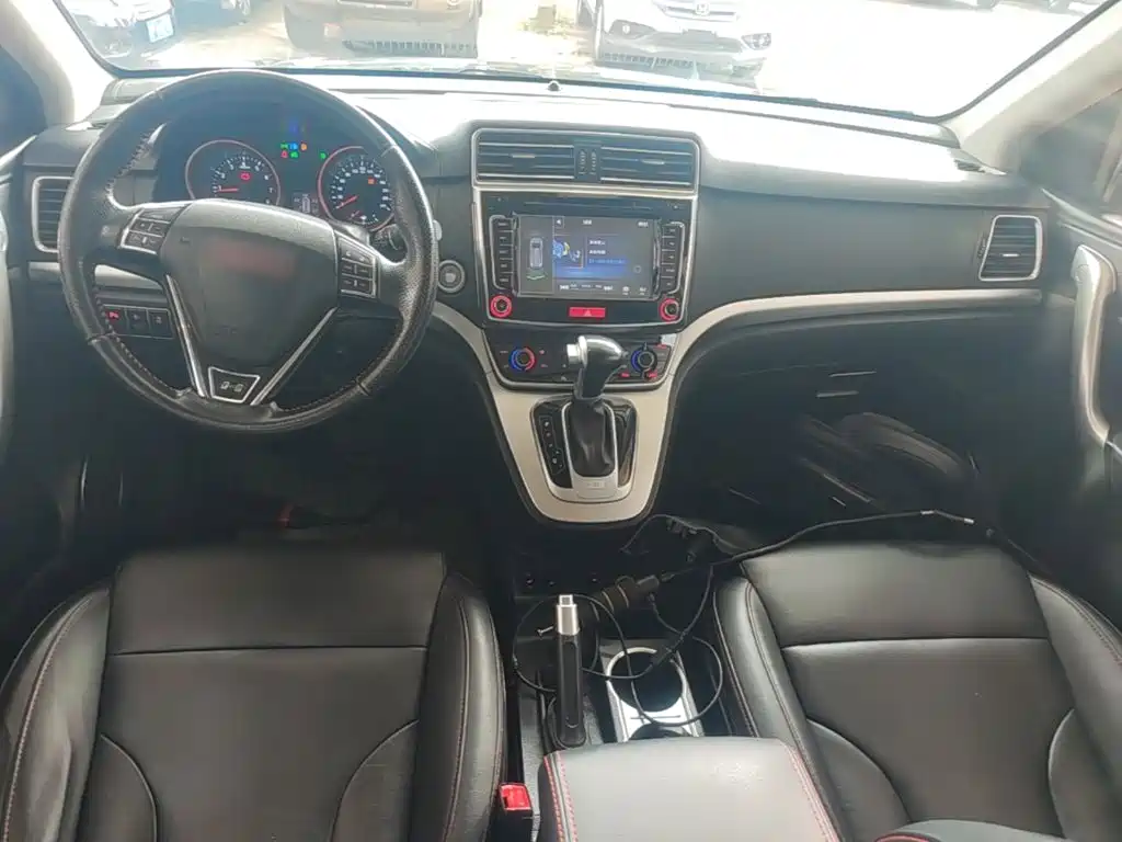 Haval H6 2015 — фото 10