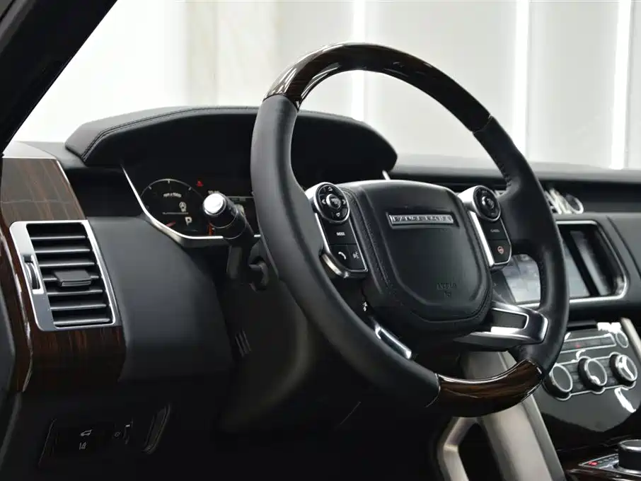 Land Rover Range Rover 2014 — фото 8