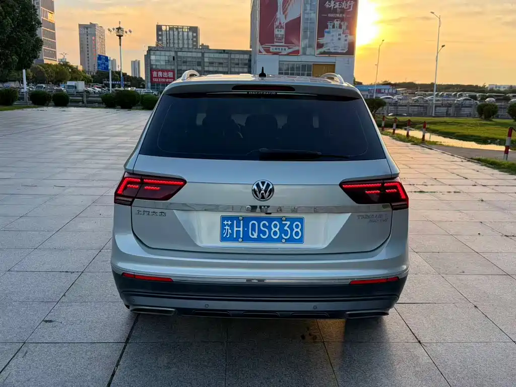 Volkswagen Tiguan L 2018 — фото 8
