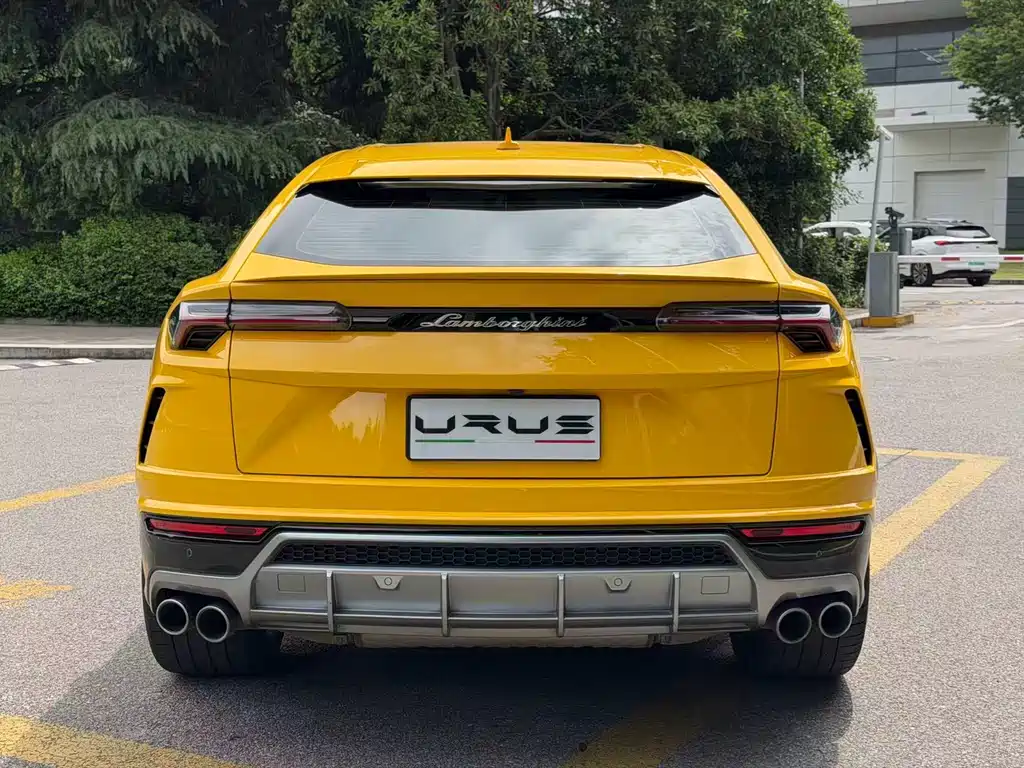 Lamborghini Urus 2020 — фото 5