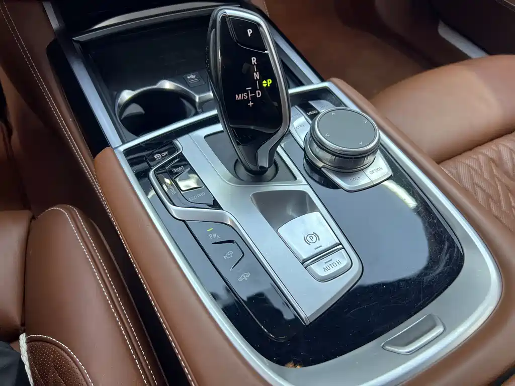 BMW 7 Series 2022 — фото 9