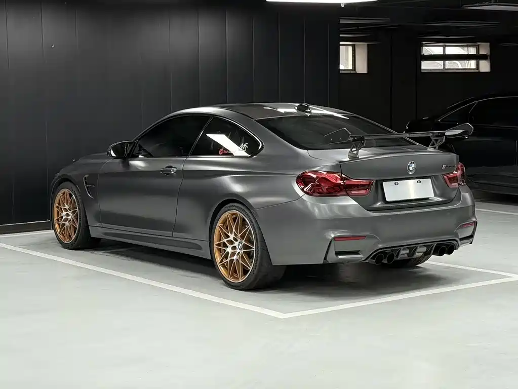 BMW M4 2017 — фото 13