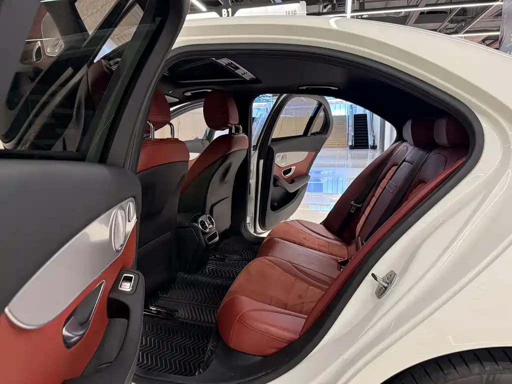 Mercedes-Benz C-Class 2021