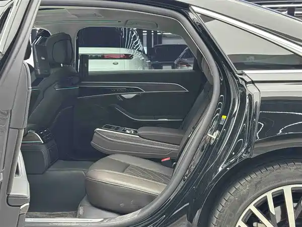 Audi A8 2024