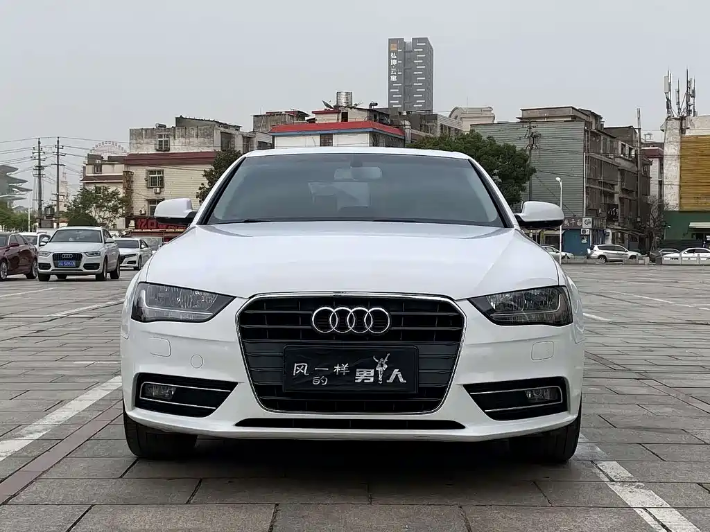 Audi A4L 2013 — фото 2