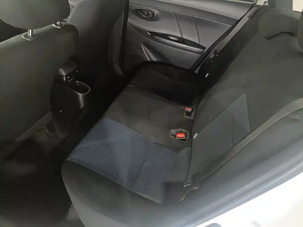 Toyota Yaris L 2019 — фото 17