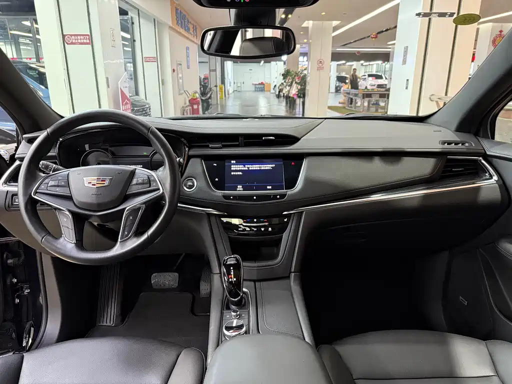 Cadillac XT5 2021 — фото 18