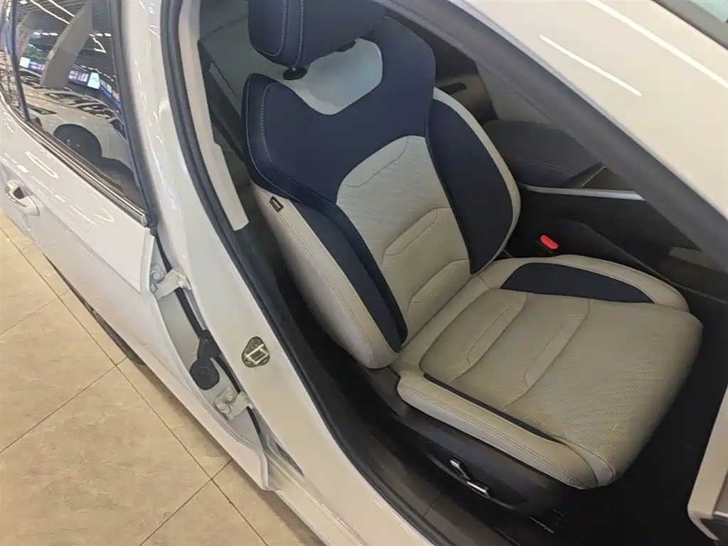 Geely Xingrui 2023 — фото 25