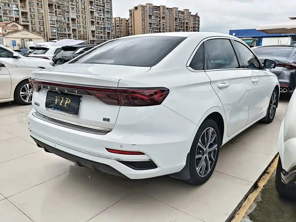 Geely Emgrand 2022 — фото 14