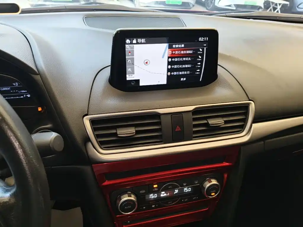 Mazda 3 Axela 2017 — фото 13