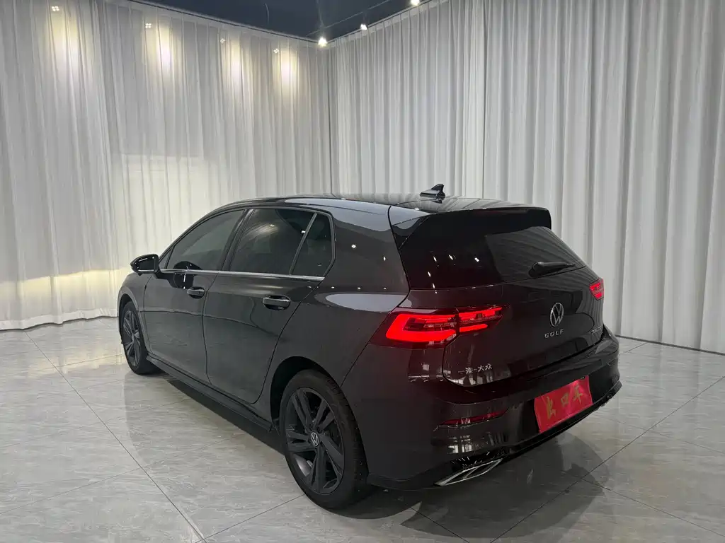 Volkswagen Golf 2024