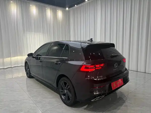 Volkswagen Golf 2024