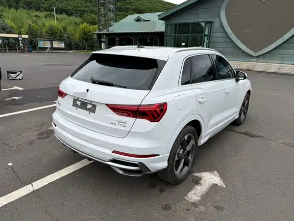 Audi Q3 2023