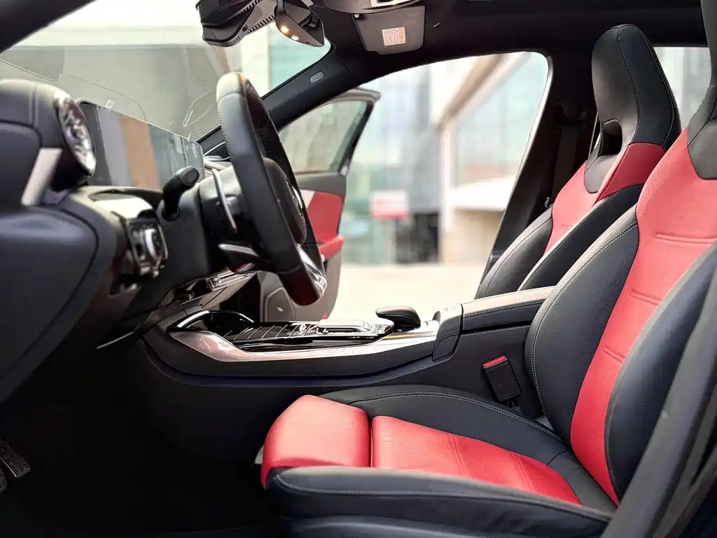 Mercedes-Benz A-Class AMG 2022 — фото 7