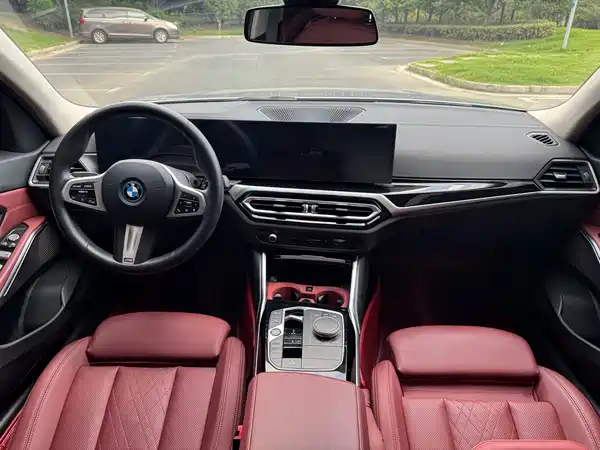 BMW i3 2024