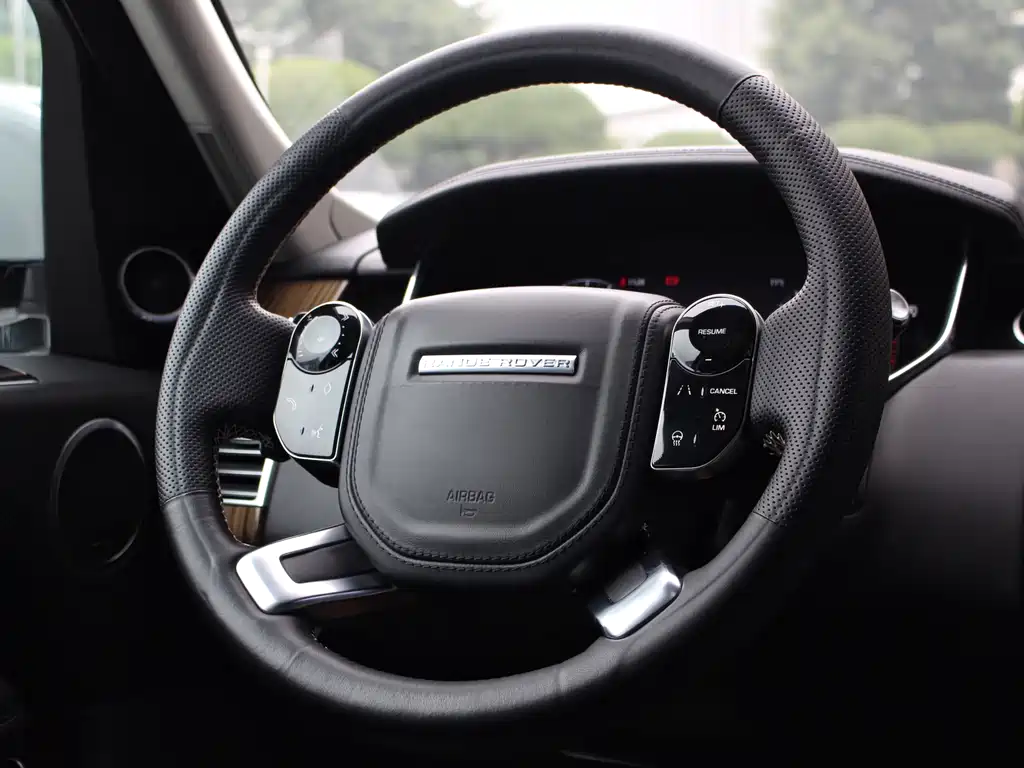 Land Rover Range Rover 2020 — фото 10