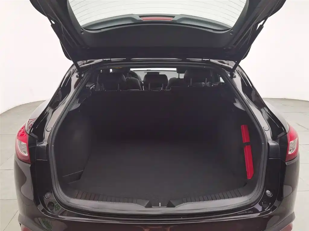 Mazda CX-4 2018 — фото 16