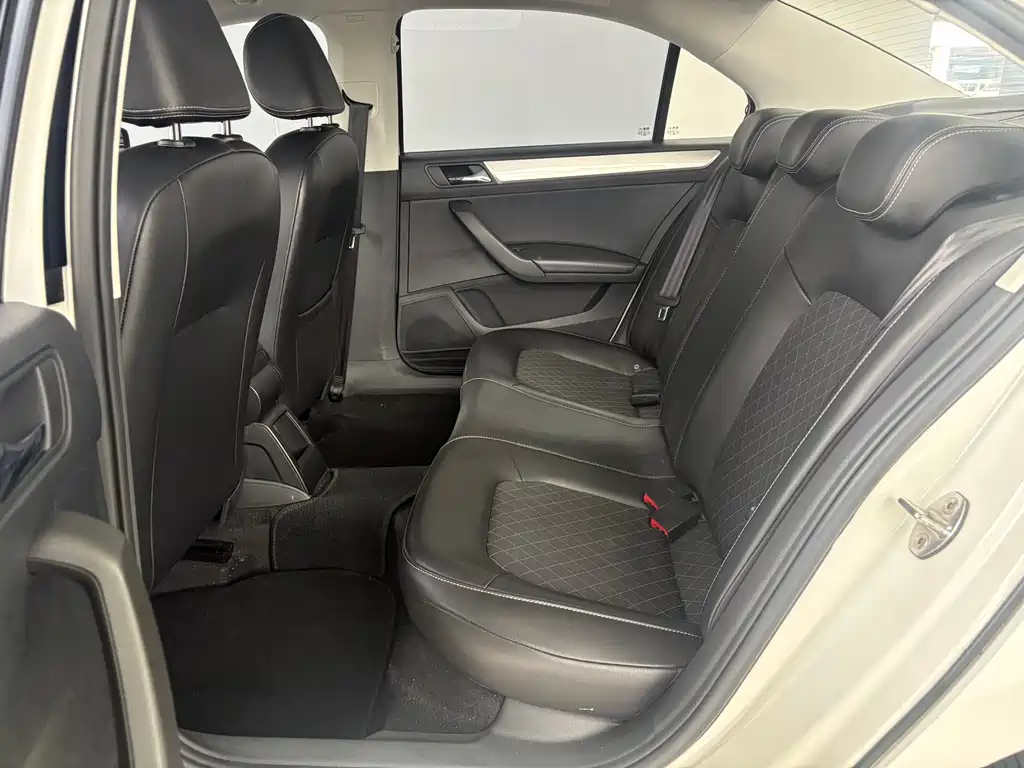 Skoda Rapid 2019 — фото 14