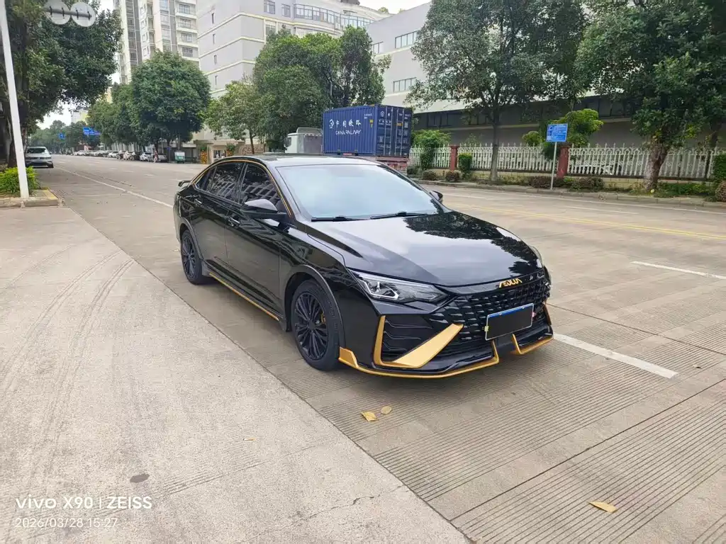 Dongfeng Yixuan MAX 2022 — фото 1
