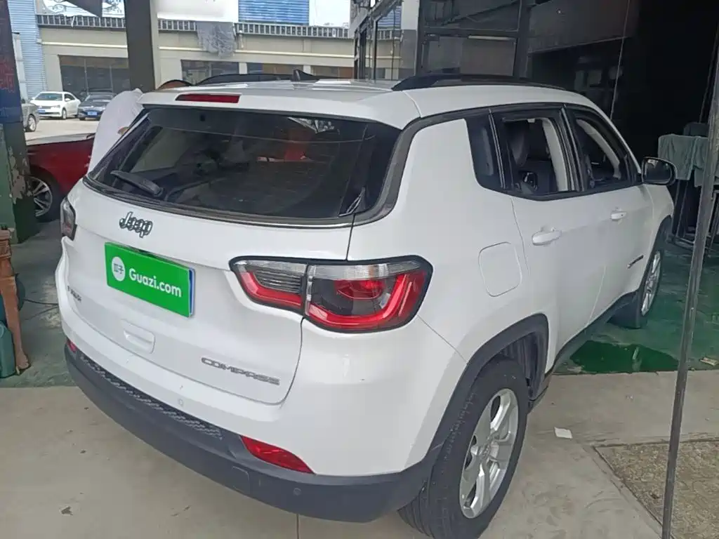 Jeep Compass 2020 — фото 7