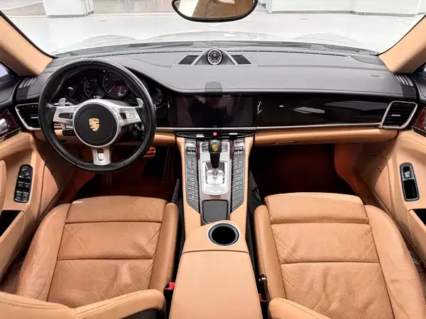 Porsche Panamera 2013